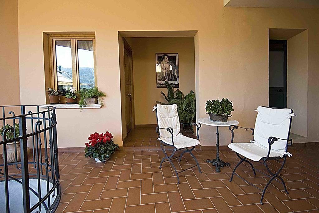 Albergo Villa Cristina スポレート エクステリア 写真